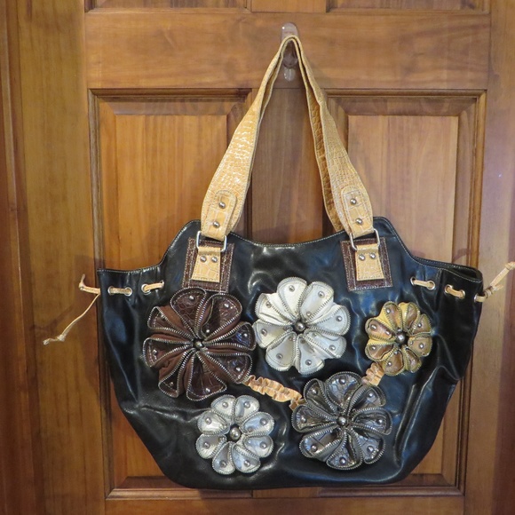 Purse / Bag with Flowers - Picture 1 of 8